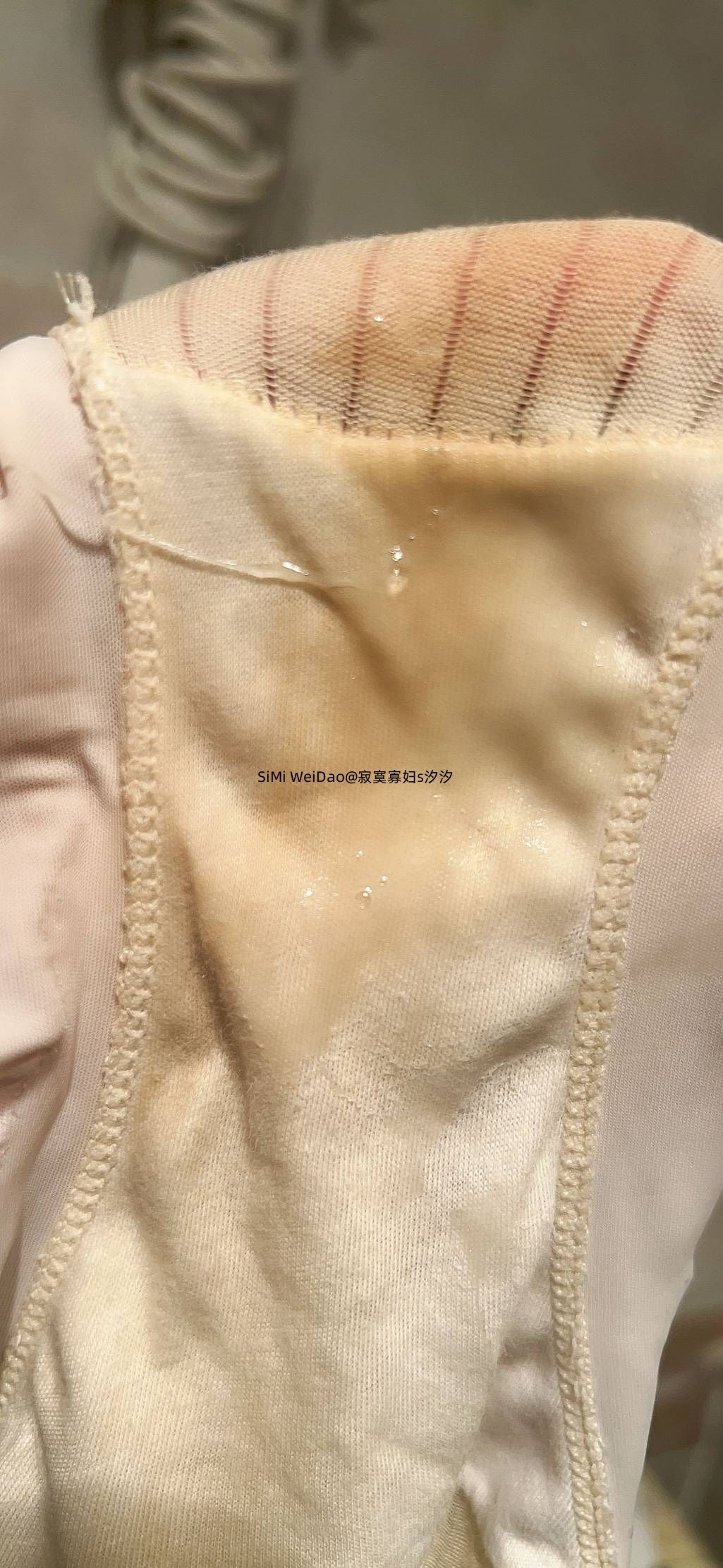 你一次能能舔干净吗,我看看狗儿子的舌头棒不棒