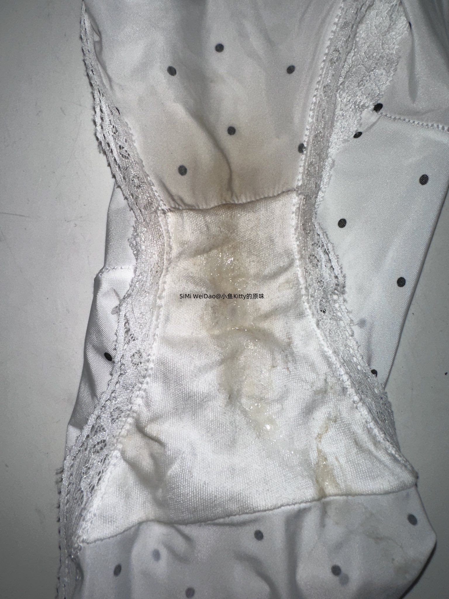 刚zw完还湿哒哒的内裤 简直太棒了